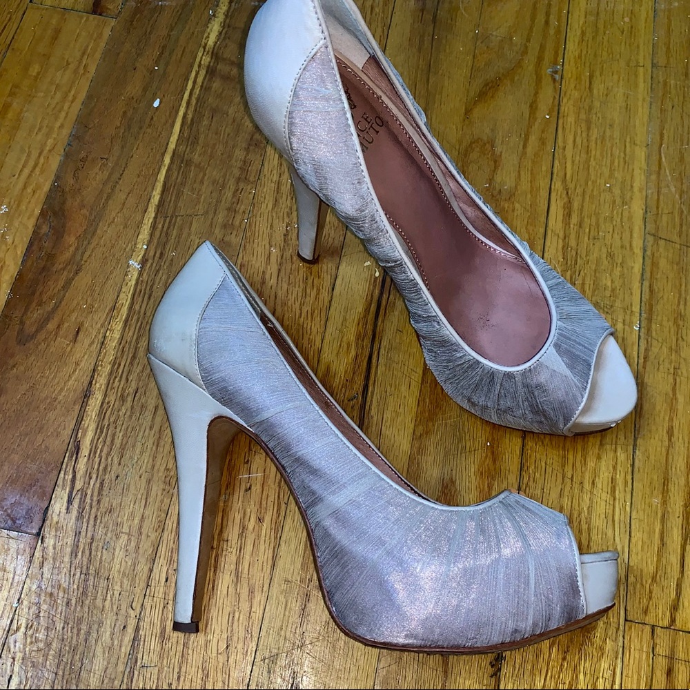 Vince Camuto pumps